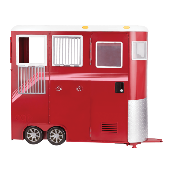 BD37391_Mane_Attraction_Horse_Trailer-outside-view02